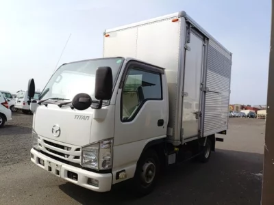 Mazda TITAN  с аукциона в Японии