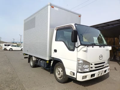 Mazda TITAN  с аукциона в Японии