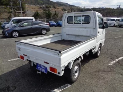 Nissan NT100 Clipper
