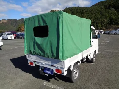 Nissan NT100 Clipper