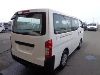 Nissan CARAVAN VAN лот № 1615 оценка 3.5  с аукциона в Японии 1