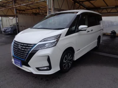 Nissan SERENA  с аукциона в Японии