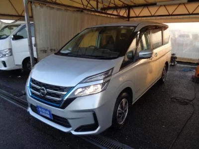 Nissan SERENA  с аукциона в Японии