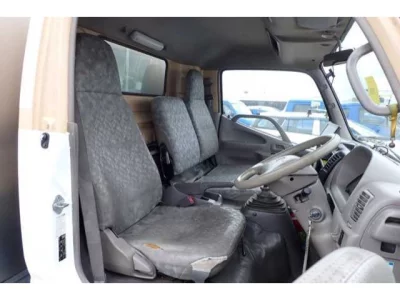 Toyota DYNA  с аукциона в Японии