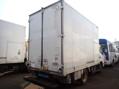 Toyota DYNA  с аукциона в Японии