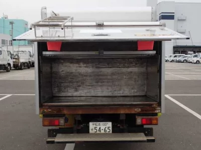 Toyota DYNA  с аукциона в Японии