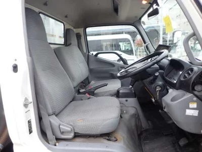 Toyota DYNA  с аукциона в Японии