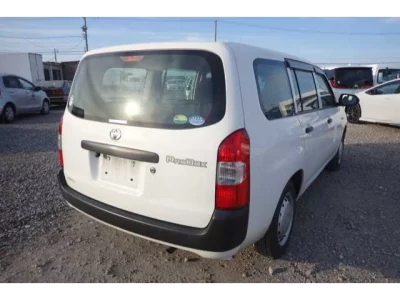 Toyota PROBOX  с аукциона в Японии