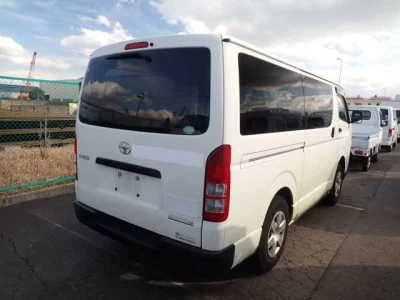 Toyota HiAce Van