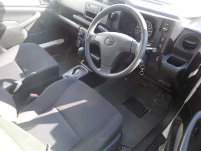 Toyota SUCCEED  с аукциона в Японии