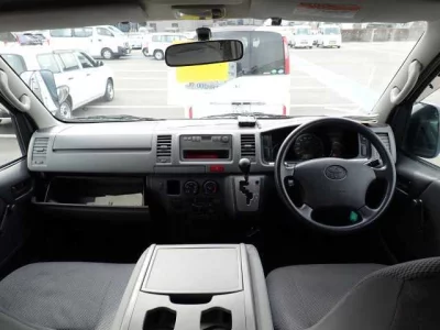 Toyota HIACE VAN  с аукциона в Японии