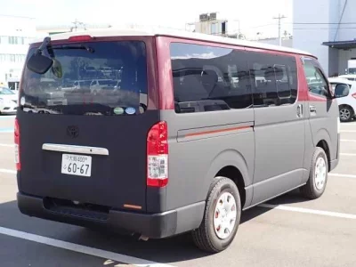 Toyota HiAce Van