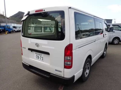 Toyota HiAce Van