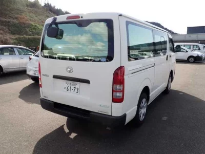 Toyota HiAce Van