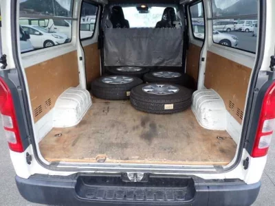 Toyota HiAce Van