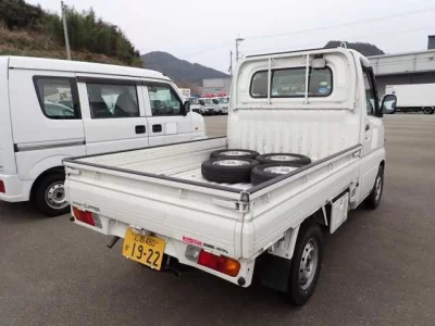 Nissan CLIPPER TRUCK