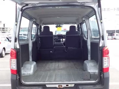 Nissan CARAVAN VAN