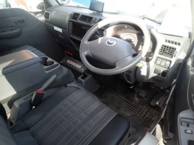 Mazda BONGO VAN  с аукциона в Японии