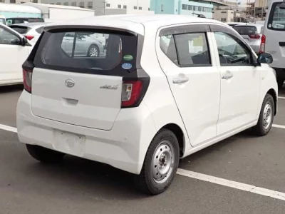 Daihatsu MIRA E S