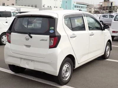 Daihatsu MIRA E S