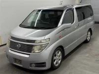 Nissan ELGRAND лот № 70025 оценка 4  с аукциона в Японии 3