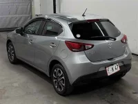 Mazda DEMIO лот № 70027 оценка R  с аукциона в Японии 1