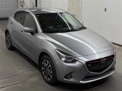 Mazda DEMIO  с аукциона в Японии
