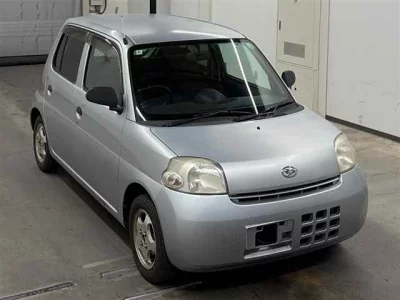 Daihatsu Esse