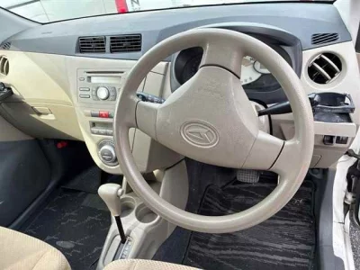 Daihatsu MIRA  с аукциона в Японии