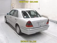 Mercedes-Benz C CLASS лот № 60196 оценка 3.5  с аукциона в Японии 1