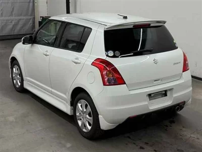 Suzuki SWIFT  с аукциона в Японии