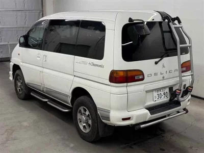 Mitsubishi DELICA