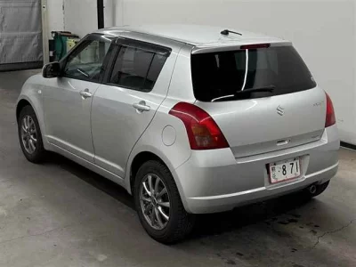 Suzuki SWIFT  с аукциона в Японии