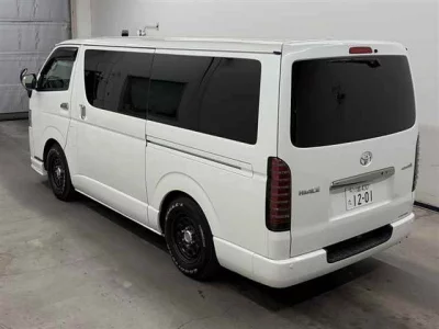 Toyota HiAce Van