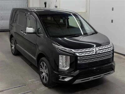 Mitsubishi Delica D:5
