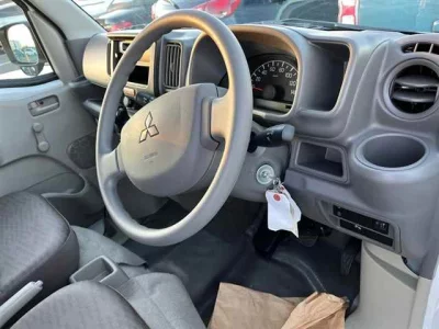 Mitsubishi MINICAB VAN