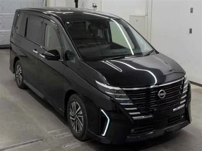 Nissan SERENA  с аукциона в Японии