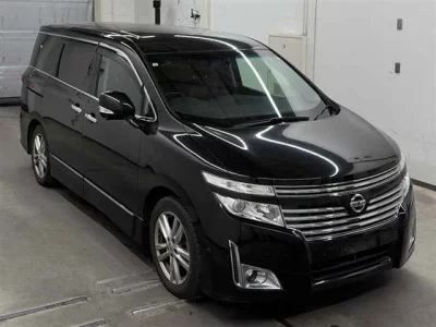 Nissan ELGRAND  с аукциона в Японии
