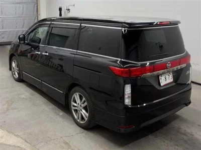 Nissan ELGRAND  с аукциона в Японии