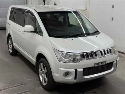Mitsubishi DELICA D5  с аукциона в Японии