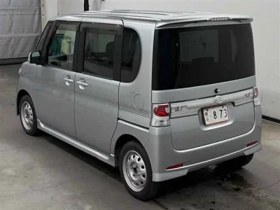 Daihatsu TANTO  с аукциона в Японии