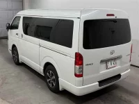 Toyota HIACE VAN лот № 70204 оценка 3.5  с аукциона в Японии 1
