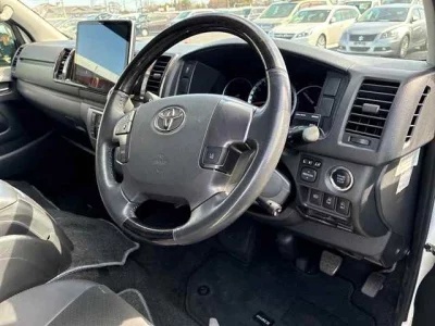 Toyota HIACE VAN  с аукциона в Японии