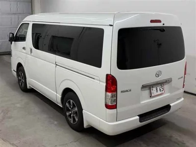 Toyota HIACE VAN  с аукциона в Японии