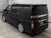 Nissan ELGRAND лот № 85218 оценка 3.5  с аукциона в Японии 1