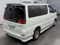 Nissan ELGRAND лот № 90212 оценка 3.5  с аукциона в Японии 4