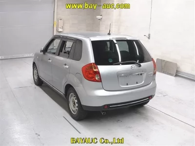 Mazda VERISA  с аукциона в Японии