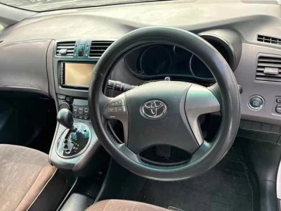 Toyota MARK X ZIO