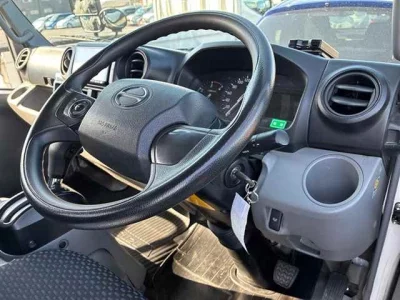 Hino DUTRO  с аукциона в Японии