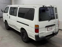Toyota HIACE VAN лот № 70243 оценка 3  с аукциона в Японии 1